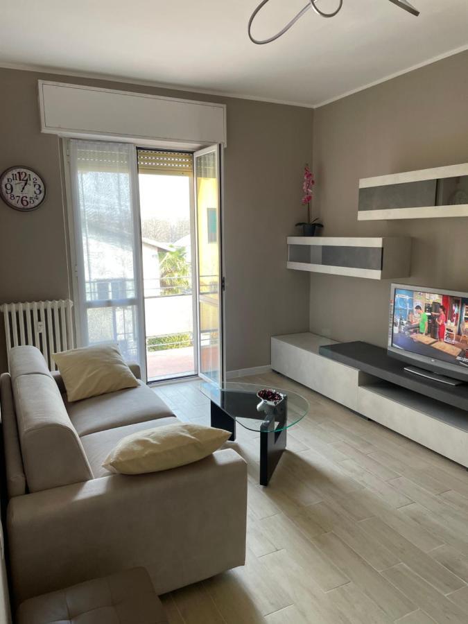 Casa Iris Leilighet Rozzano Eksteriør bilde