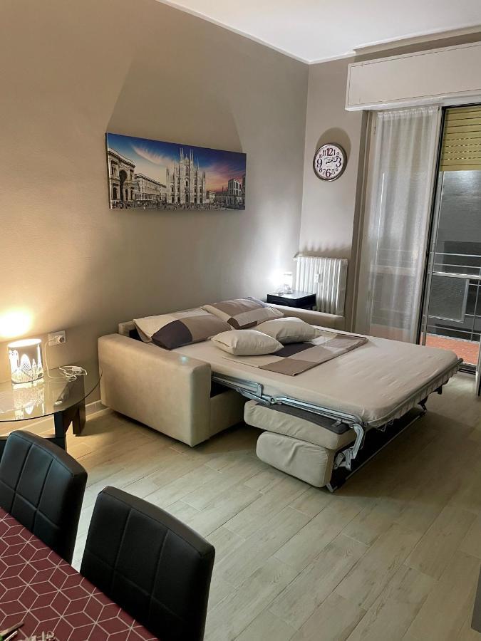 Casa Iris Leilighet Rozzano Eksteriør bilde